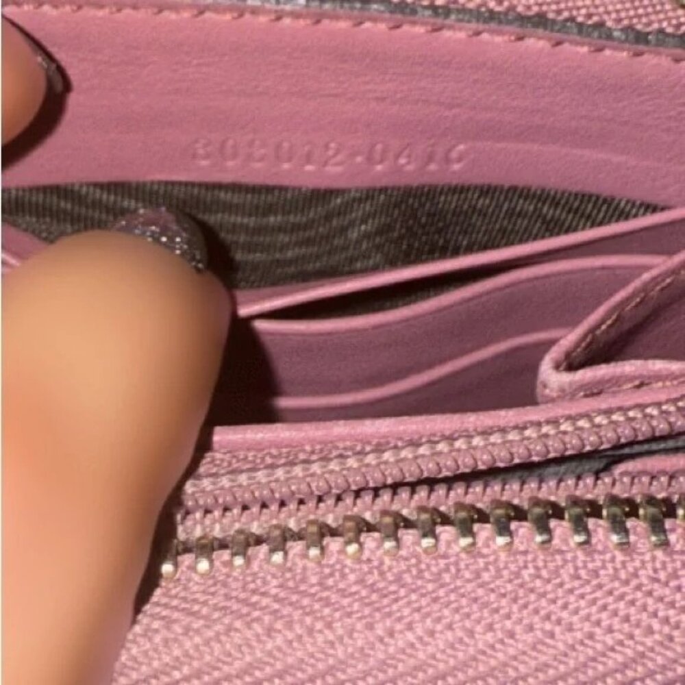 Gucci Rose Pink Long Zip Wallet with Gold Emblem See Description - Picture 6 of 11